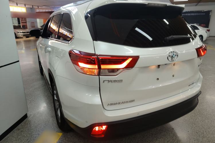 Used Toyota Highlander 2018 2.0T Four-Wheel Drive Luxury Version 7 Seats China VI Standard