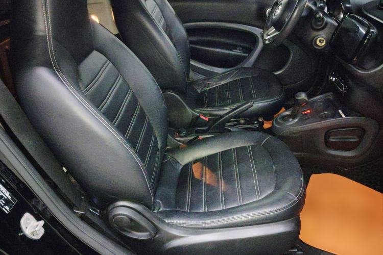 Used smart fortwo 2015 1.0L 52 kW Hardtop Passion Edition
