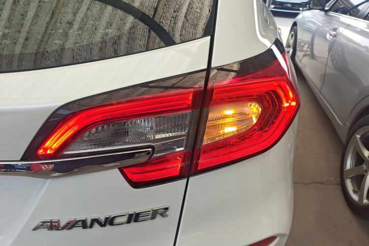 Used Honda Avancier 2017 240TURBO Two-Wheel Drive Comfort Version