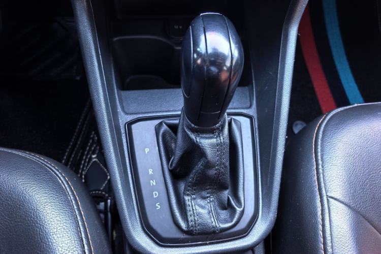 Used Volkswagen Santana 2017 Haval H6 1.6L Automatic Fashion Edition Gear Lever