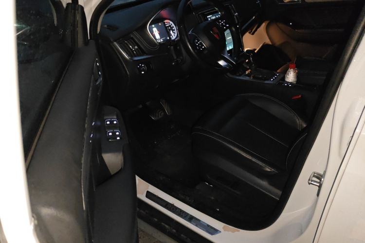 Used Roewe RX5 2016 30T Four-Wheel Drive Automatic Internet Smart Luxury Edition Driver Seat