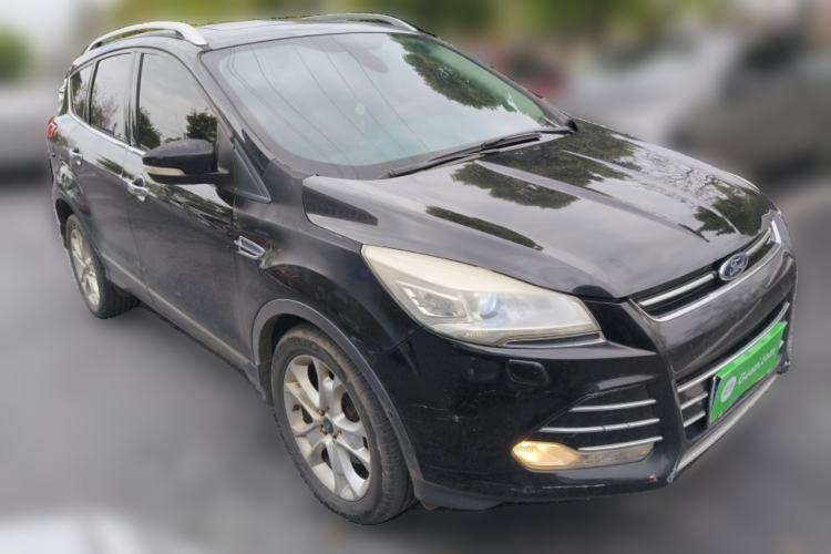 Used Ford Kuga 2013 2.0L GTDi Four-Wheel-Drive Sport Model Front Right 45 Deg