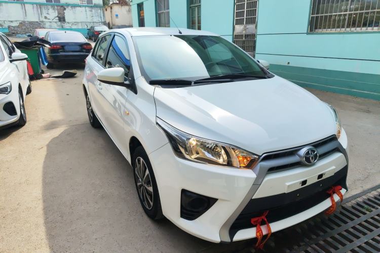 Used Toyota YARiS L Zhi Xuan 2015 1.5E Automatic Charm Edition Front Right 45 Deg