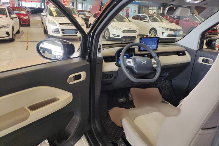 Used Chery New Energy QQ Ice Cream 2024 205km Sundae Pro Interior 3