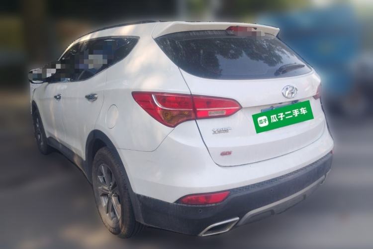 Used Hyundai Santa Fe 2013 2.4L Automatic 4x4 Smart Version Rear Left 45 Deg