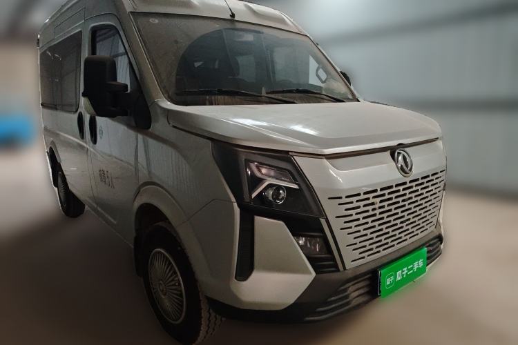 Used Dongfeng Yufeng 2023 V9+ 2.0T Manual Front-Drive Multi-Function Short-Chassis Mid-Height 5/6-Seater
