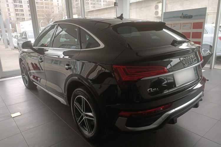 Used Audi Q5L Sportback 2021 40 TFSI Fashion Model Rear Left 45 Deg
