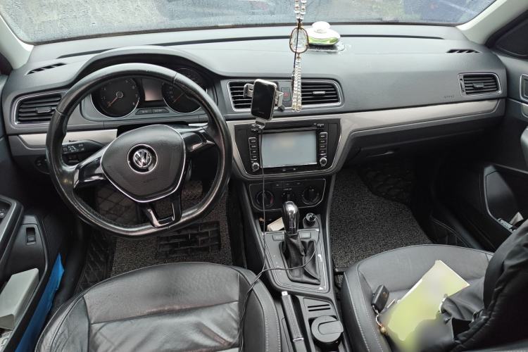 Used Volkswagen Lavida 2015 230TSI DSG Comfort Edition Center Console