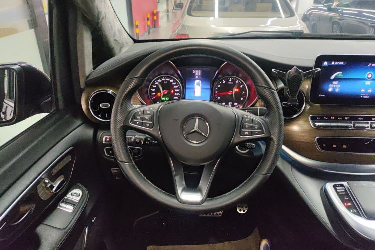 Used Mercedes-Benz V-Class 2021 V 260 L Long Wheelbase Prestige Edition Steering Wheel