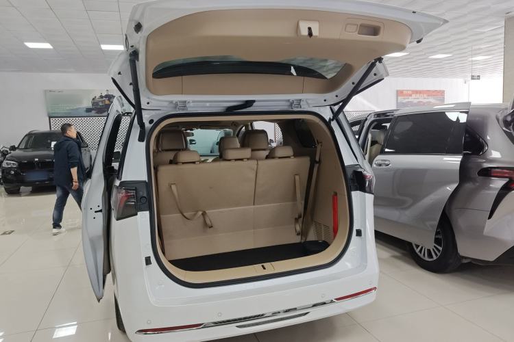 Used Buick GL8 New Energy 2025 Lushang First-Drive Edition 7-Seater Trunk