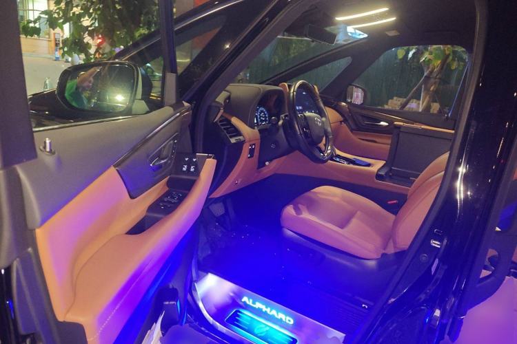 Used Toyota Alphard 2024 Dual-Engine 2.5L Prestige Edition