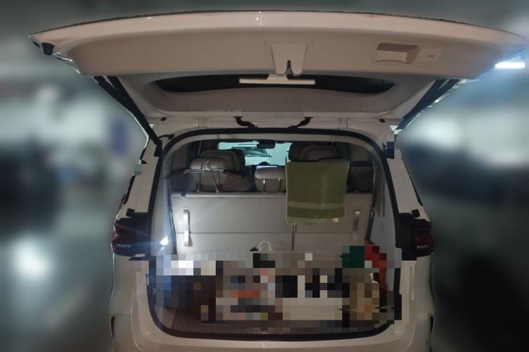 Used Roewe iMAX8 2023 400TGI Comfort Edition Trunk