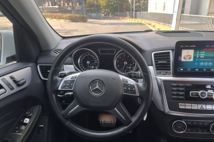 Used Mercedes-Benz M-Class 2014 ML 320 4MATIC
