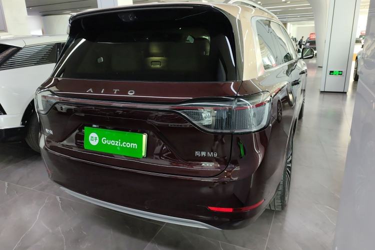 Used Hima AITO M9 2025 Extended-Range Ultra Version 52 kWh 6-Seater
