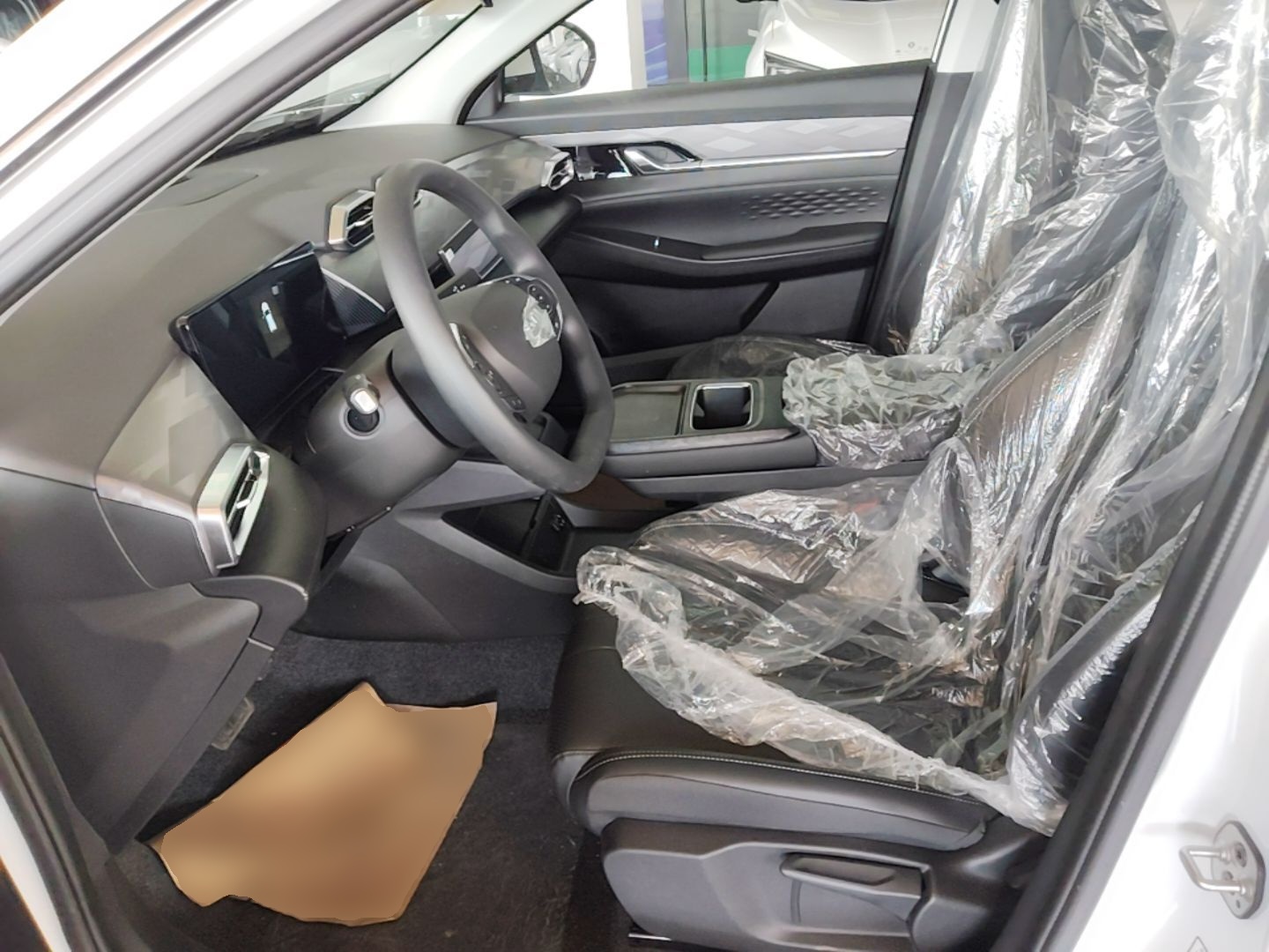 Dongfeng Aeolus SKY EV01 2025 530 km AIR Elite Edition — снимка 17