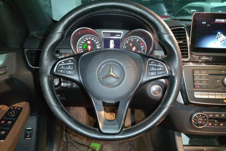 Used Mercedes-Benz GLE Coupe 2017 GLE 400 4MATIC Coupe SUV Steering Wheel