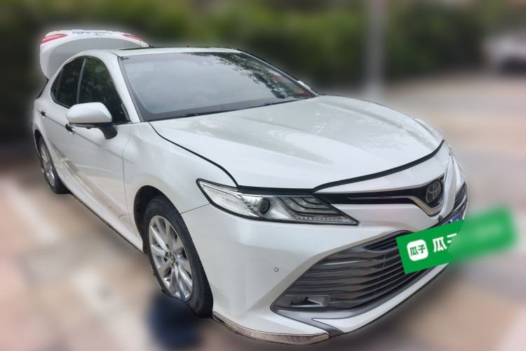 Used Toyota Camry 2019 Revised Version 2.0G Luxury Edition Front Right 45 Deg