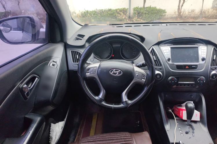 Used Hyundai ix35 2010 2.0L Automatic Two-Wheel Drive Elite Edition GLS
