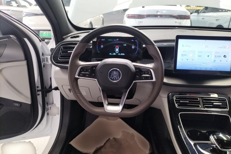 Used BYD Qin PLUS 2023 Champion Edition DM-i 55KM Superior Model Steering Wheel