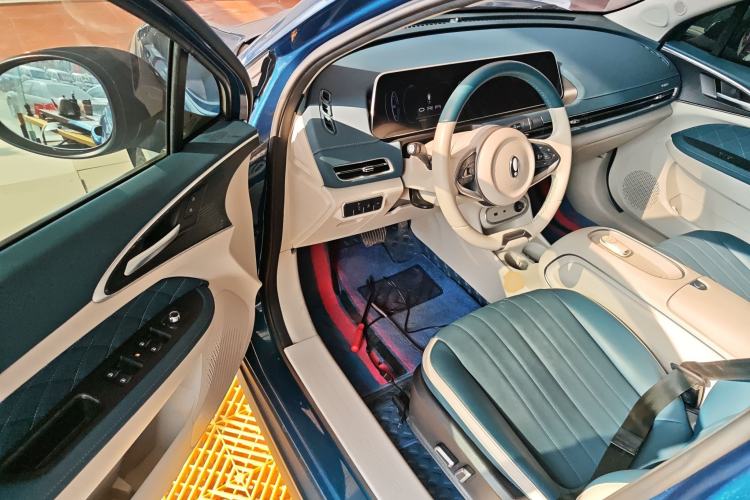 Used ORA Good Cat 2023 401 km Standard Range Luxury Version Lithium Iron Phosphate
