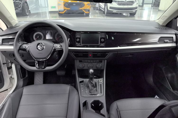 Used Volkswagen Lavida 2018 1.5L Automatic Comfort Edition China V Standard Center Console