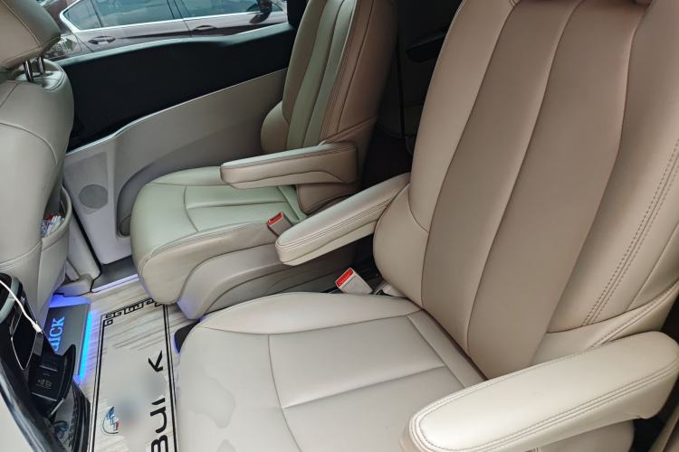 Used Buick GL8 2023 Land Executive Class Smart Enjoyment Model