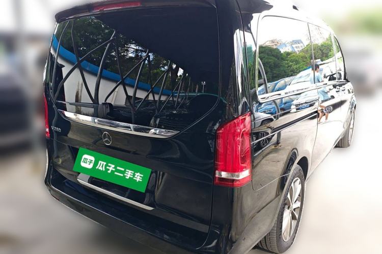 Used Mercedes-Benz V-Class 2022 V 260 Avantgarde Edition
