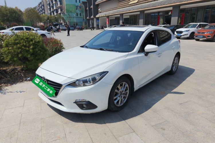 Used Mazda 3 Axela 2016 Hatchback 1.5L Automatic Luxury Model