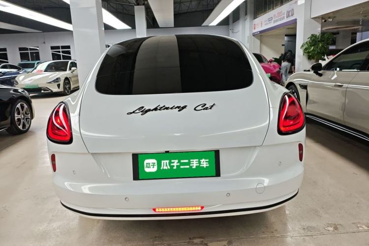 Used ORA Lightning Cat 2022 555 km Luxury Edition
