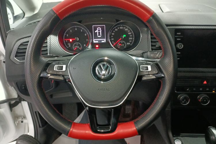 Used Volkswagen Golf Sportsvan 2018 230TSI Automatic Luxury Model Steering Wheel
