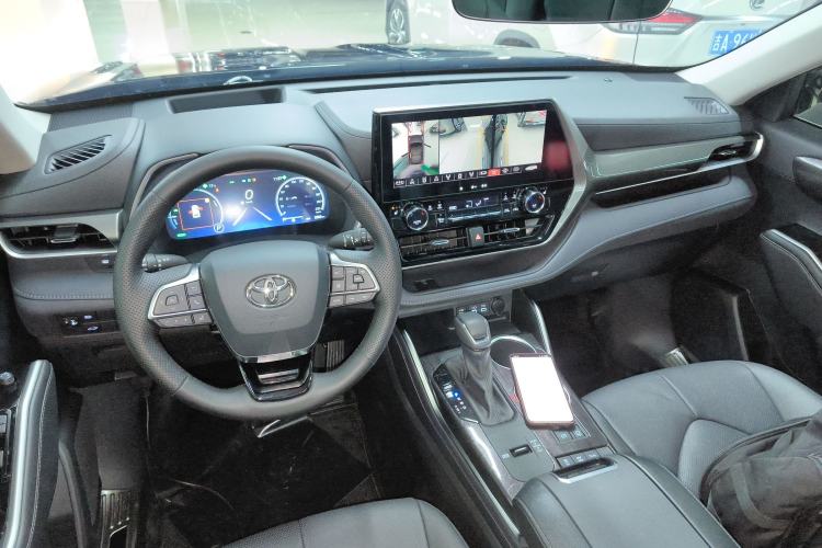 Used Toyota Highlander 2024 2.5L Smart Electric Hybrid Dual-Engine Four-Wheel Drive Prestige Version – 7 Seats