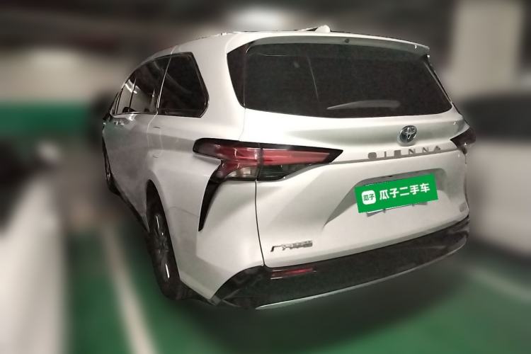 Used Toyota SIENNA 2021 2.5L Hybrid Premium Edition