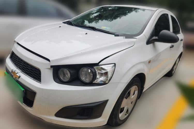 Used Chevrolet Aveo Sonic 2011 Sedan 1.4L MT SL