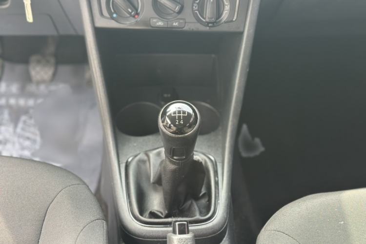 Used Volkswagen Polo 2016 1.4L Manual Fashion Model