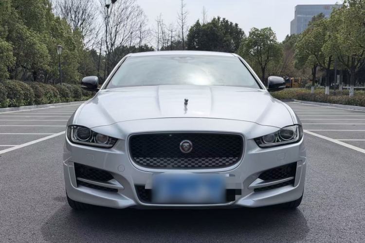 Used Jaguar XE 2017 2.0T 200 PS R-Sport