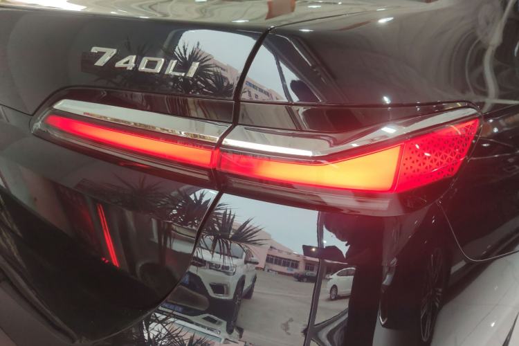 Used BMW 7 Series 2023 735Li M Sport Package Right Rear Taillight