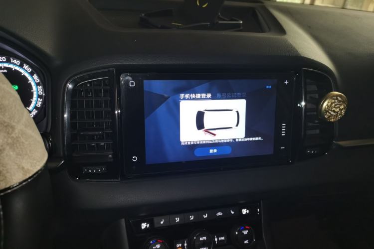 Used Skoda Karoq 2019 TSI280 Smart Drive Deluxe Edition China VI Standard Audio And AC Panel