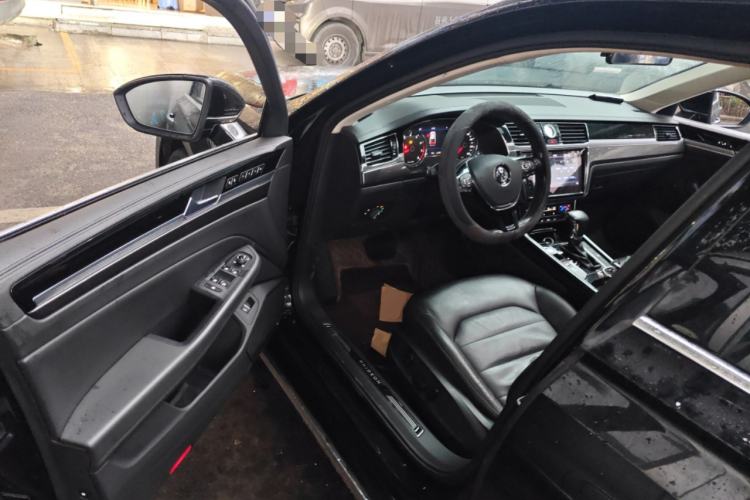 Used Volkswagen Phideon 2019 380TSI Two-Wheel Drive Business Edition China VI Standard Driver Seat