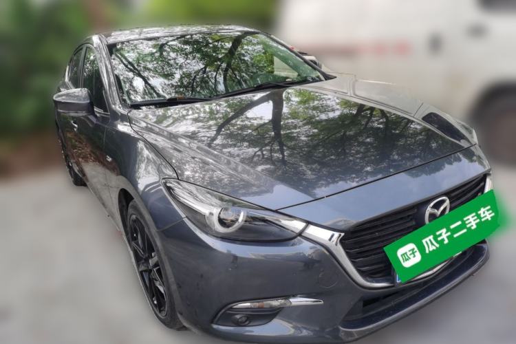 Used Mazda 3 Axela 2017 Hatchback 2.0L Automatic Luxury Model Emission Standard China V