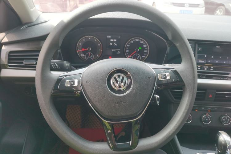 Used Volkswagen Lavida 2018 Hatchback 200TSI DSG Comfort Edition China V Standard Steering Wheel