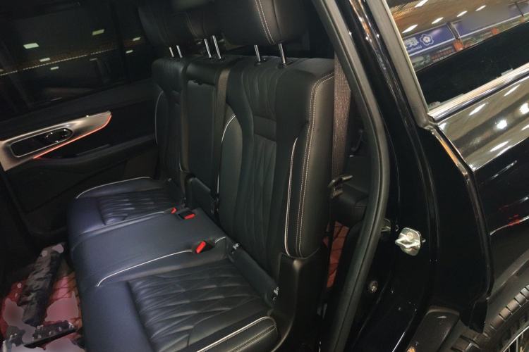 Used GAC Trumpchi GS8 2022 Dual-Engine Series 2.0TM Two-Wheel Drive Prestige Edition (7 Seats) Left Rear Seat