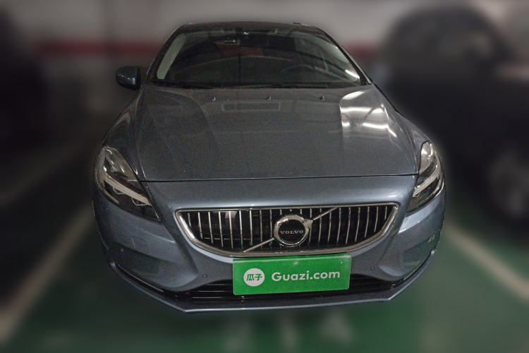 Used Volvo V40 2018 T3 Zhiya Edition
