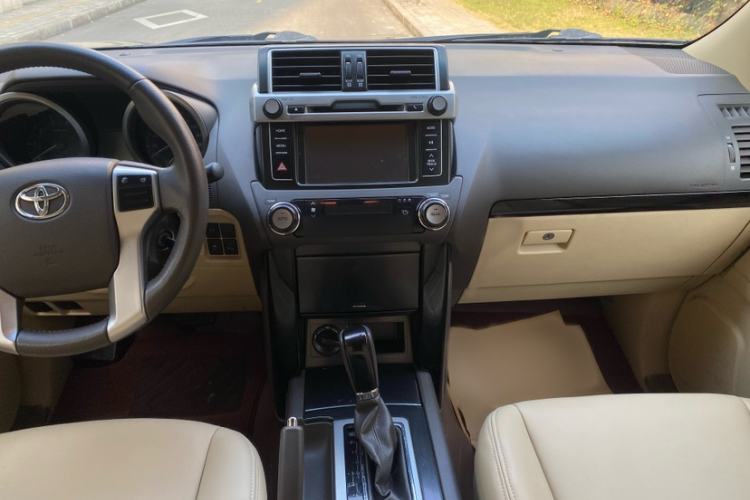 Used Toyota Prado 2014 2.7L Middle East Version Parallel Import Interior 1