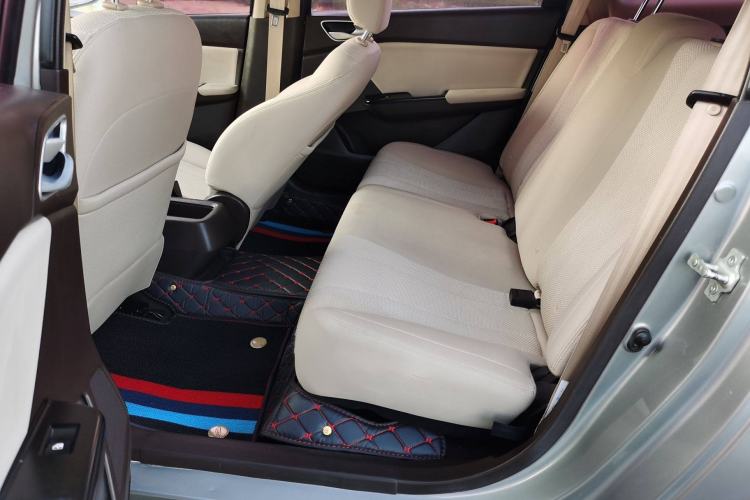 Used Baojun 310W 2017 1.5L Manual Comfort Version China VI Emission Standard