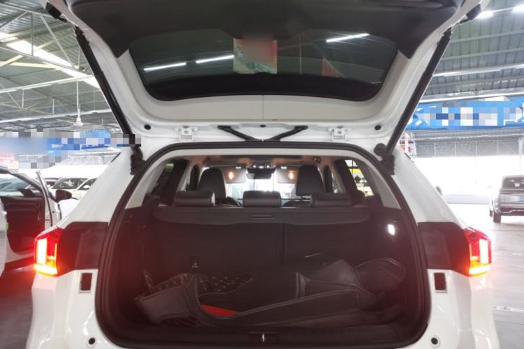 Used Wey VV6 2021 2.0T Two-Wheel Drive Smart Plus