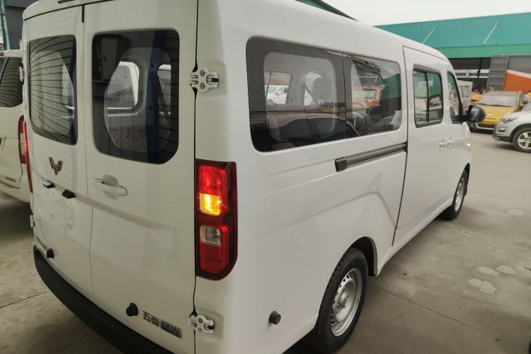 Used Wuling Yangguang 2025 Model 400km Bus Edition—Comfort Edition