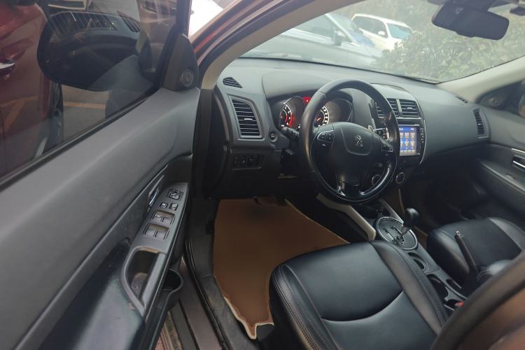 Used Peugeot 4008 2012 2.0L Two-Wheel-Drive Fashion Edition
