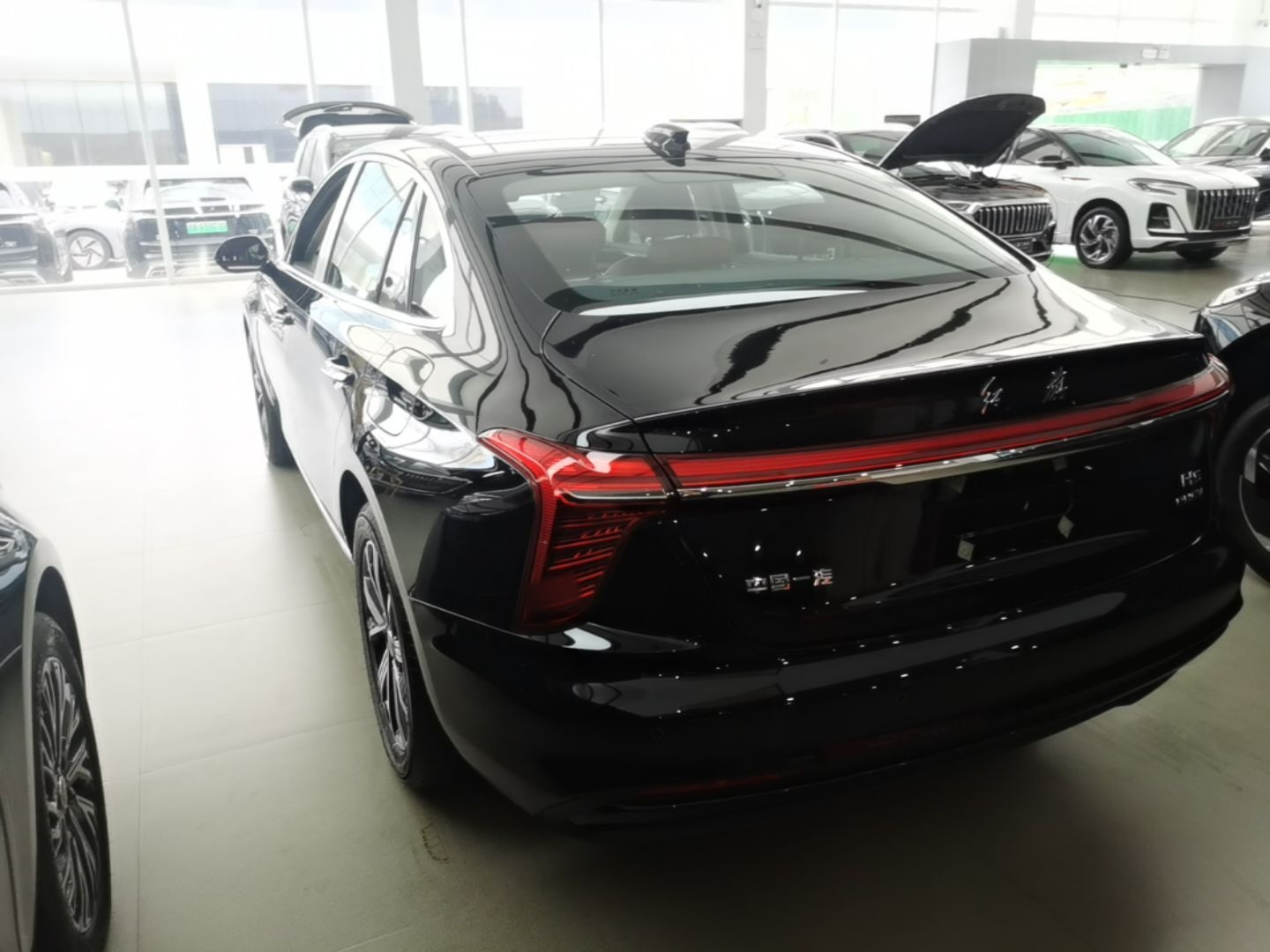 Hongqi H5 PHEV 2025 130 Super Hybrid Version — снимка 4