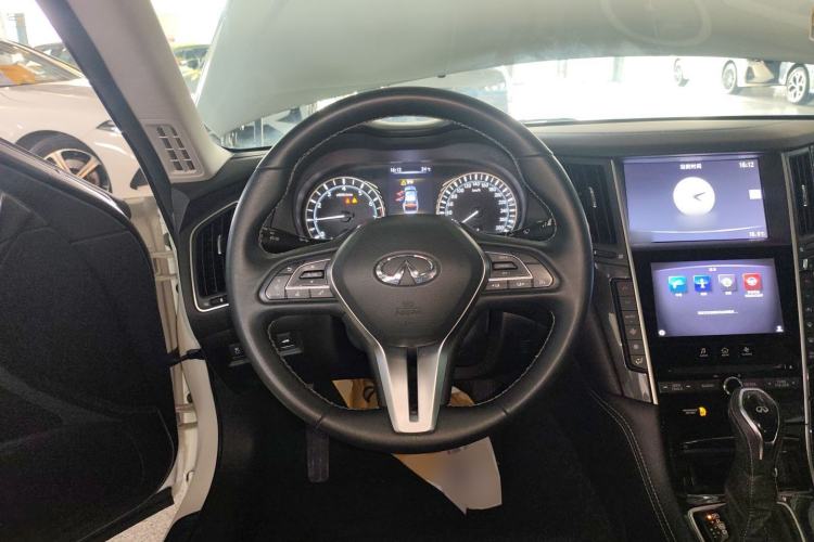 Used Infiniti Q50L 2018 2.0T Comfort Edition China VI Standard
