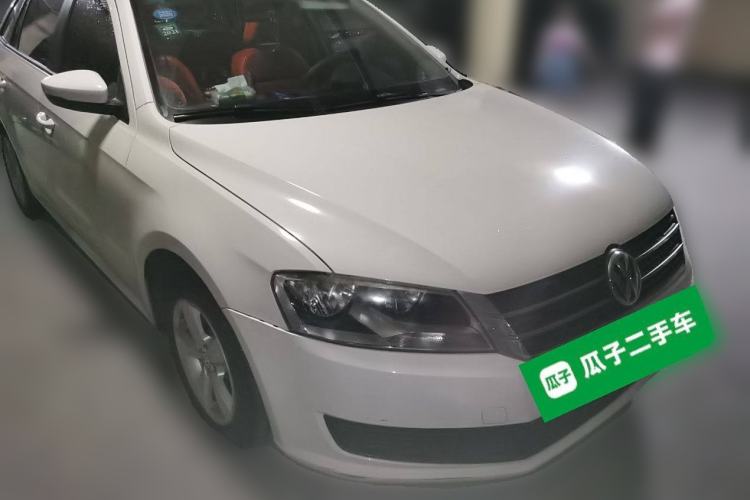 Used Volkswagen Gran Lavida 2013 1.6L Automatic Fashion Model